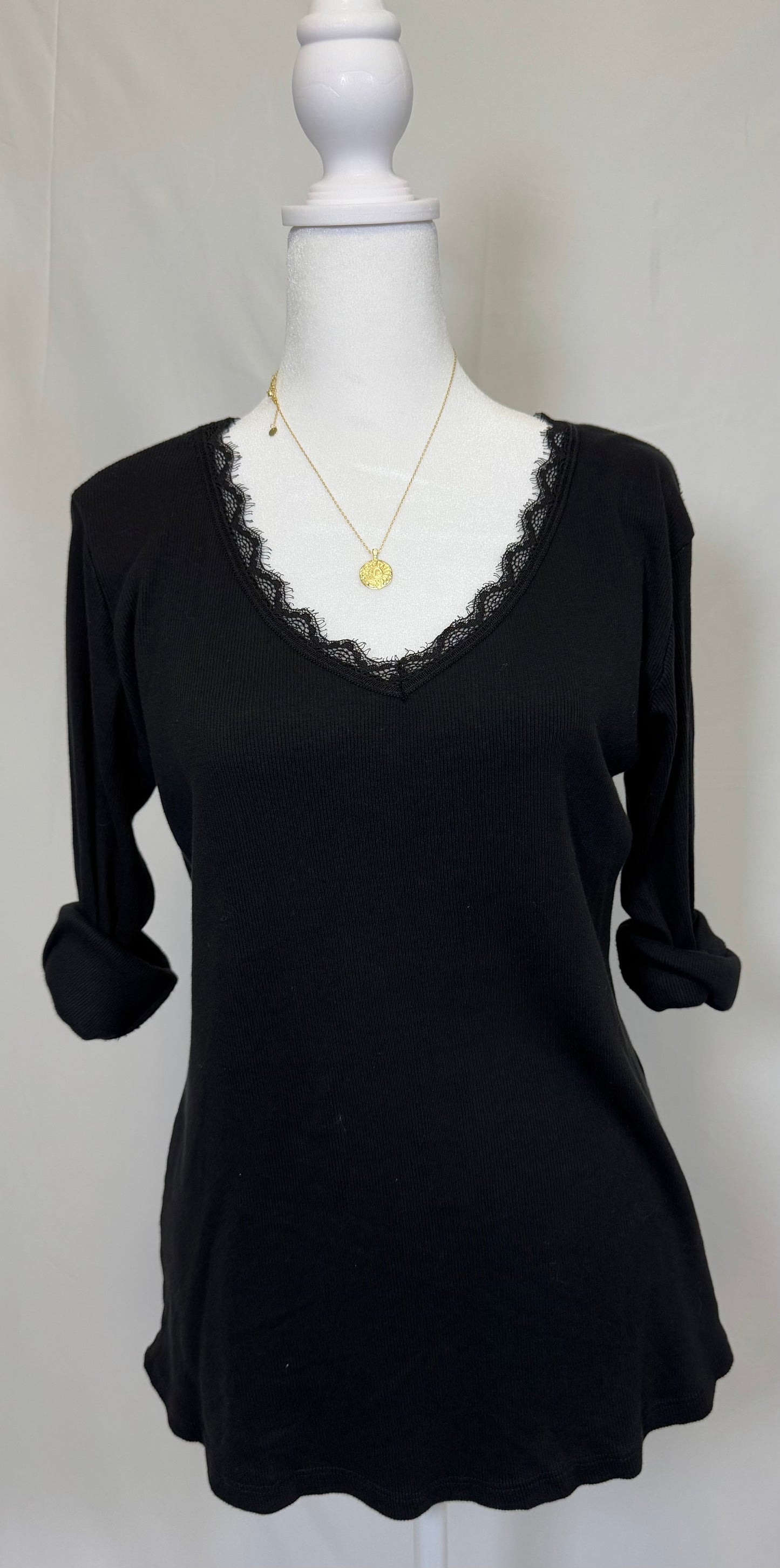 Style 1010 rib v-nk neck lace trim and back lace panel insert