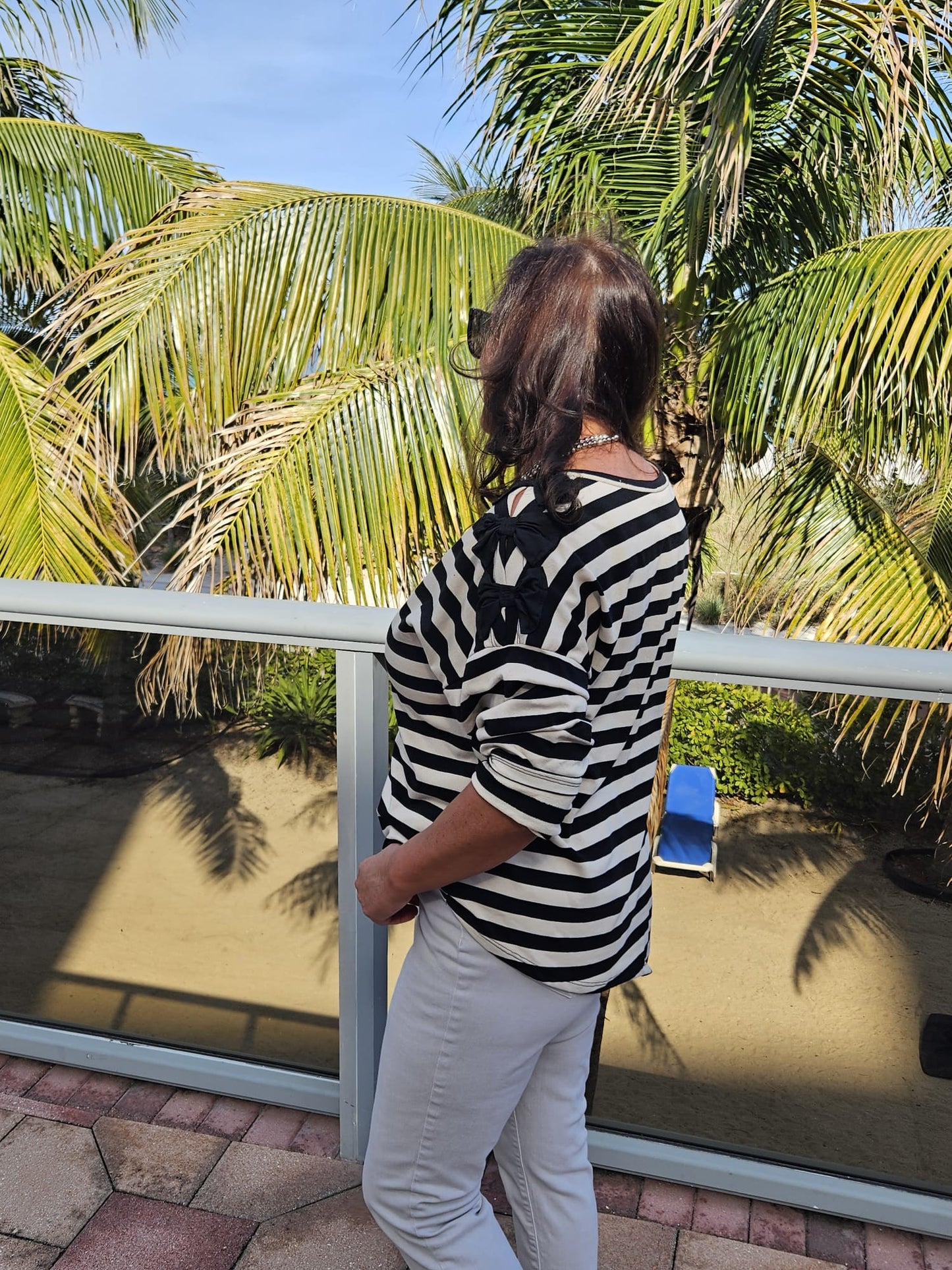 black bows on shoulder stripe top